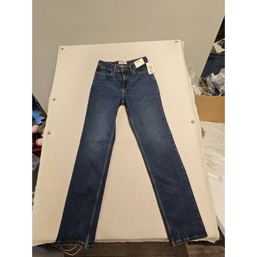 Wrangler High Rise True Straight Jeans Med Blue‎ Denim 4x32 NWT 1004096 CWT